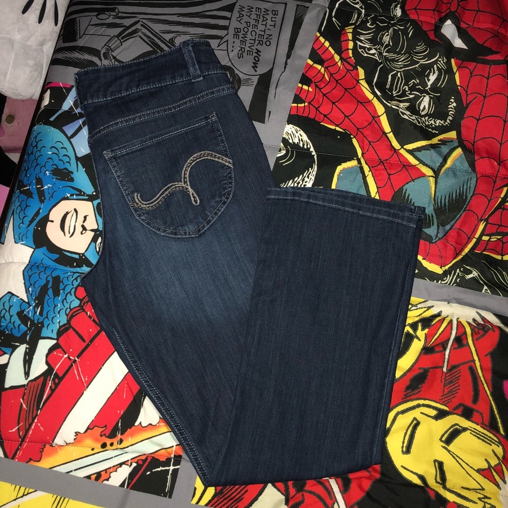 Women’s bootcut jeans 👖